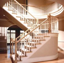Маршевая деревянная лестница на тетивах из ясеня 170